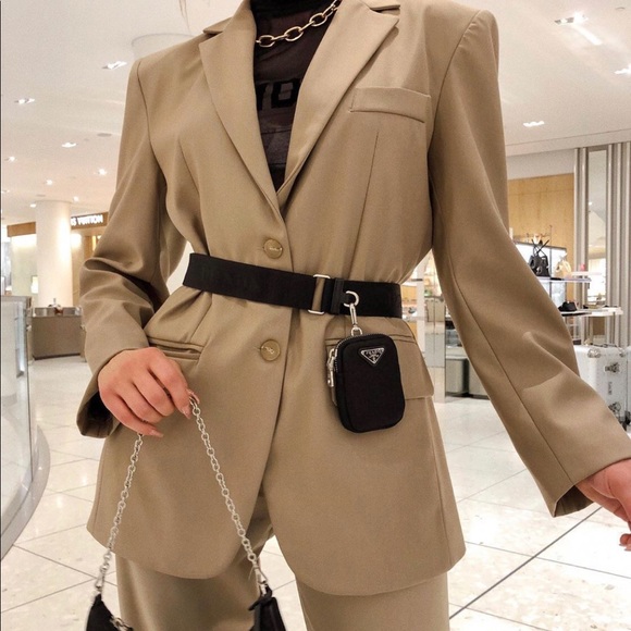 Suit (storets) - Picture 2 of 9